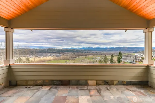 $2,599,995 | 16609 139th Avenue East, Puyallup, WA 98374