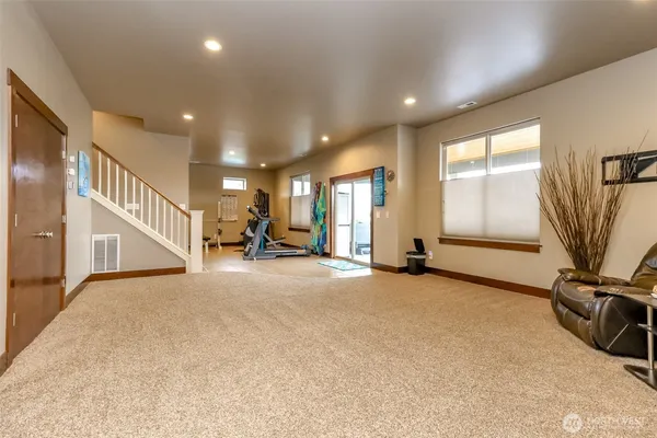 $2,599,995 | 16609 139th Avenue East, Puyallup, WA 98374