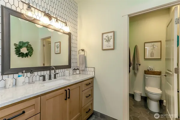 $2,599,995 | 16609 139th Avenue East, Puyallup, WA 98374