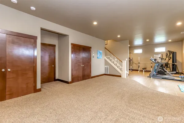 $2,599,995 | 16609 139th Avenue East, Puyallup, WA 98374