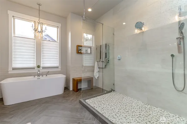 $2,599,995 | 16609 139th Avenue East, Puyallup, WA 98374