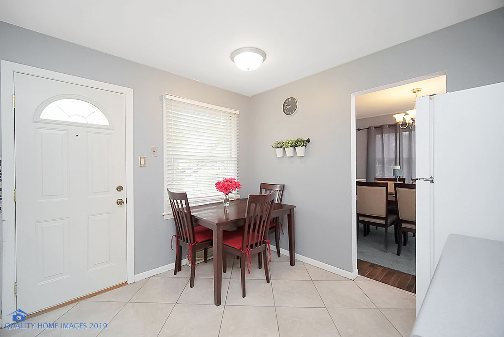 5119 Riverside Drive Richton Park, IL 60471 - Photo 11 of 26 a view of a dining room with furniture and a window