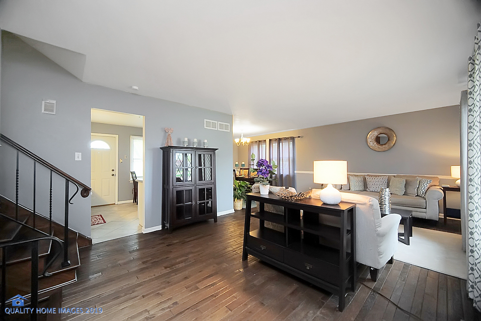 5119 Riverside Drive Richton Park, IL 60471 - Photo 4 of 26 a living room with furniture and a wooden floor