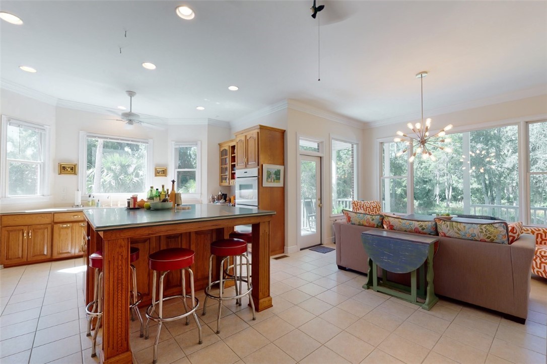 113 Mariners Walk Brunswick, GA 31523 - Photo 13 of 39 Walking into kitchen and breakfast area being used as sitting room