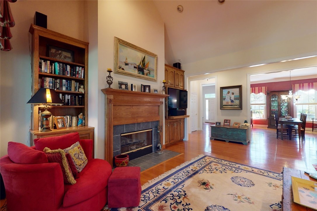 113 Mariners Walk Brunswick, GA 31523 - Photo 9 of 39 Built in bookcases with fireplace