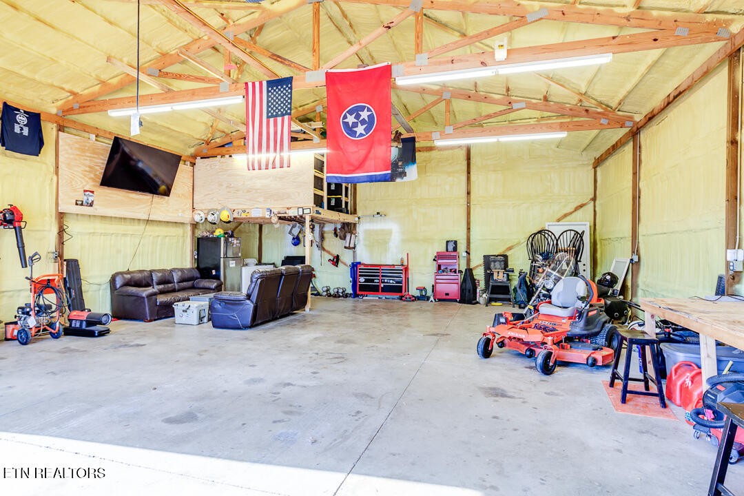 9526 Crisman Road Heiskell, TN 37754 - Photo 35 of 45 Gallery Image 35
