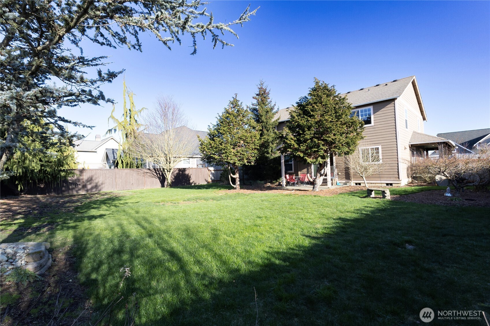1877 Emerald Way Lynden, WA 98264 - Photo 30 of 33 a front view of a house with garden