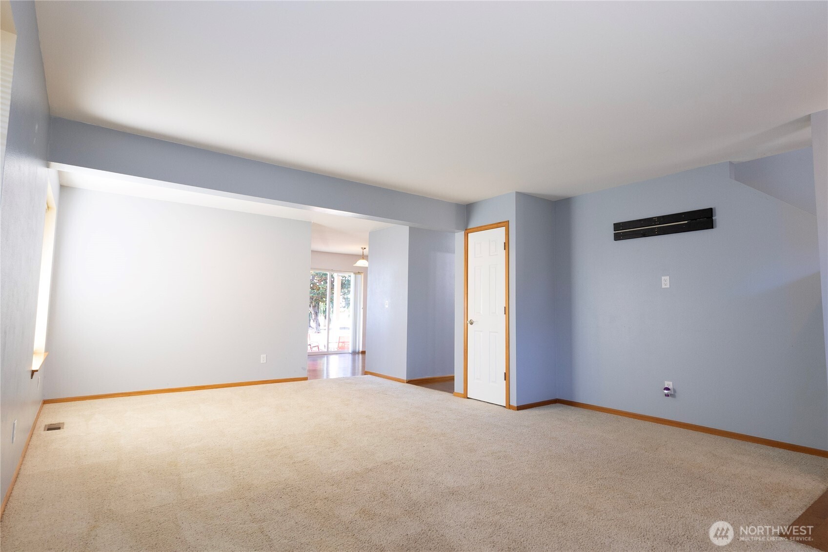 1877 Emerald Way Lynden, WA 98264 - Photo 6 of 33 a view of an empty room with closet and a window