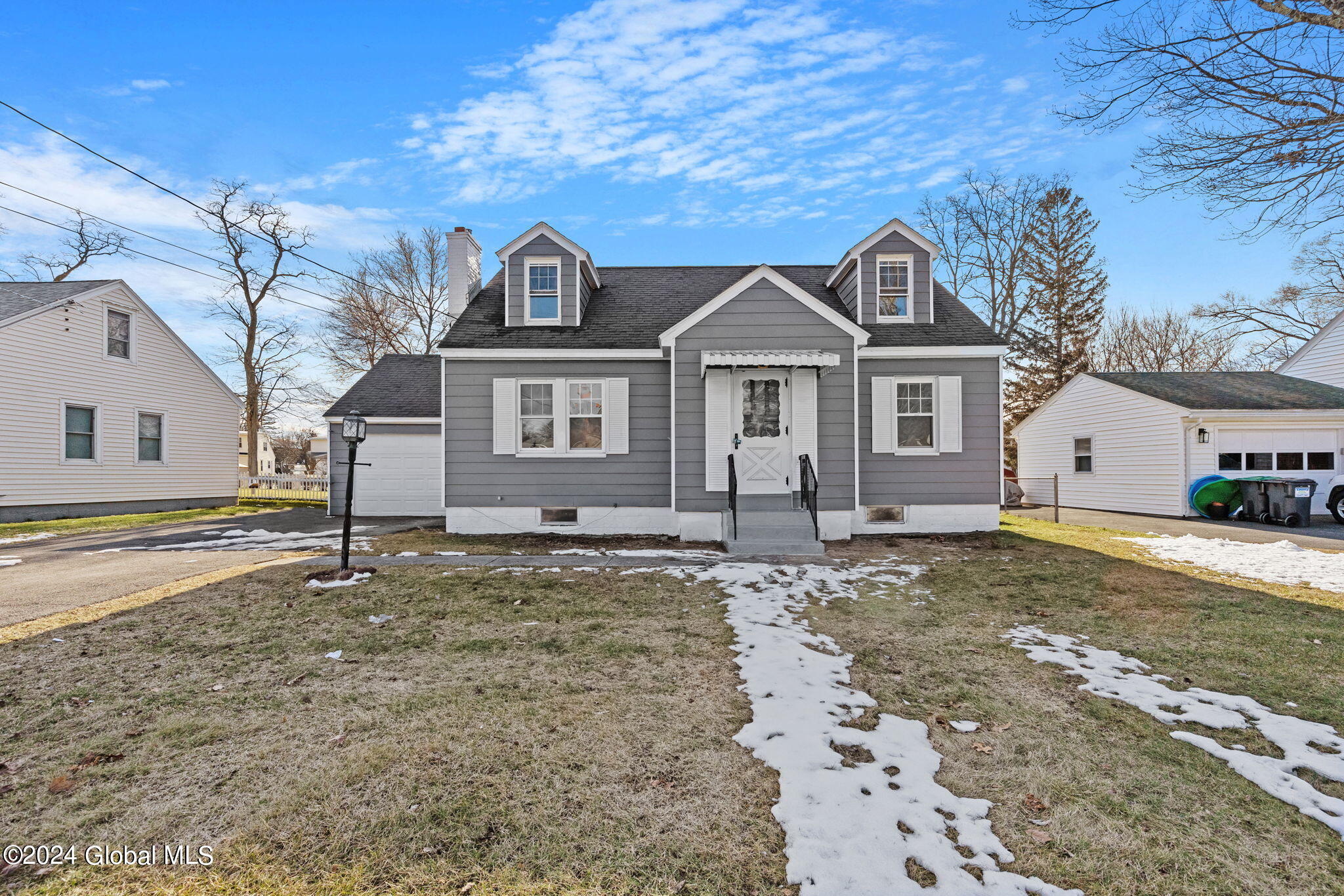 3-web-or-mls-2049-caldicott-rd