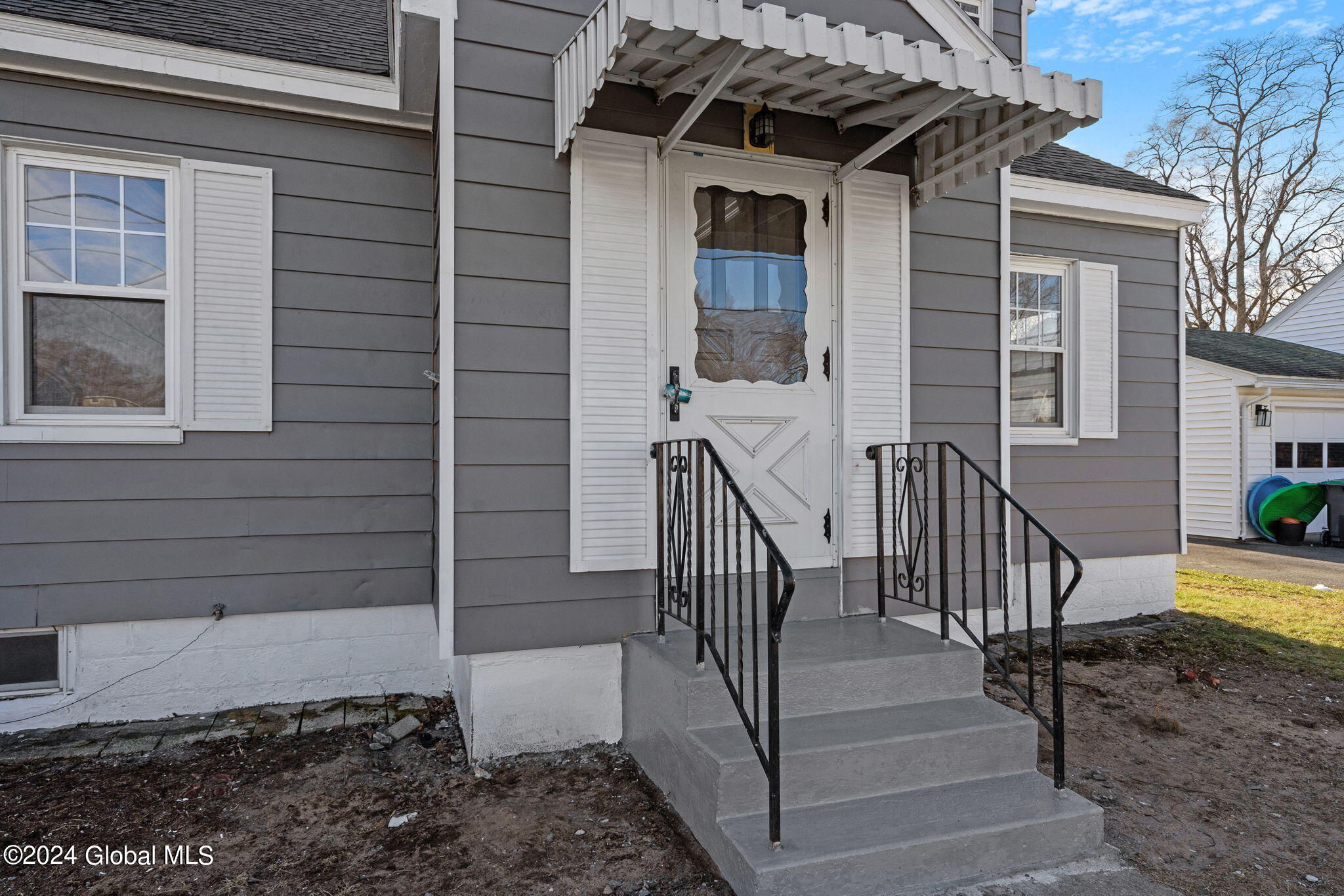 38-web-or-mls-2049-caldicott-rd