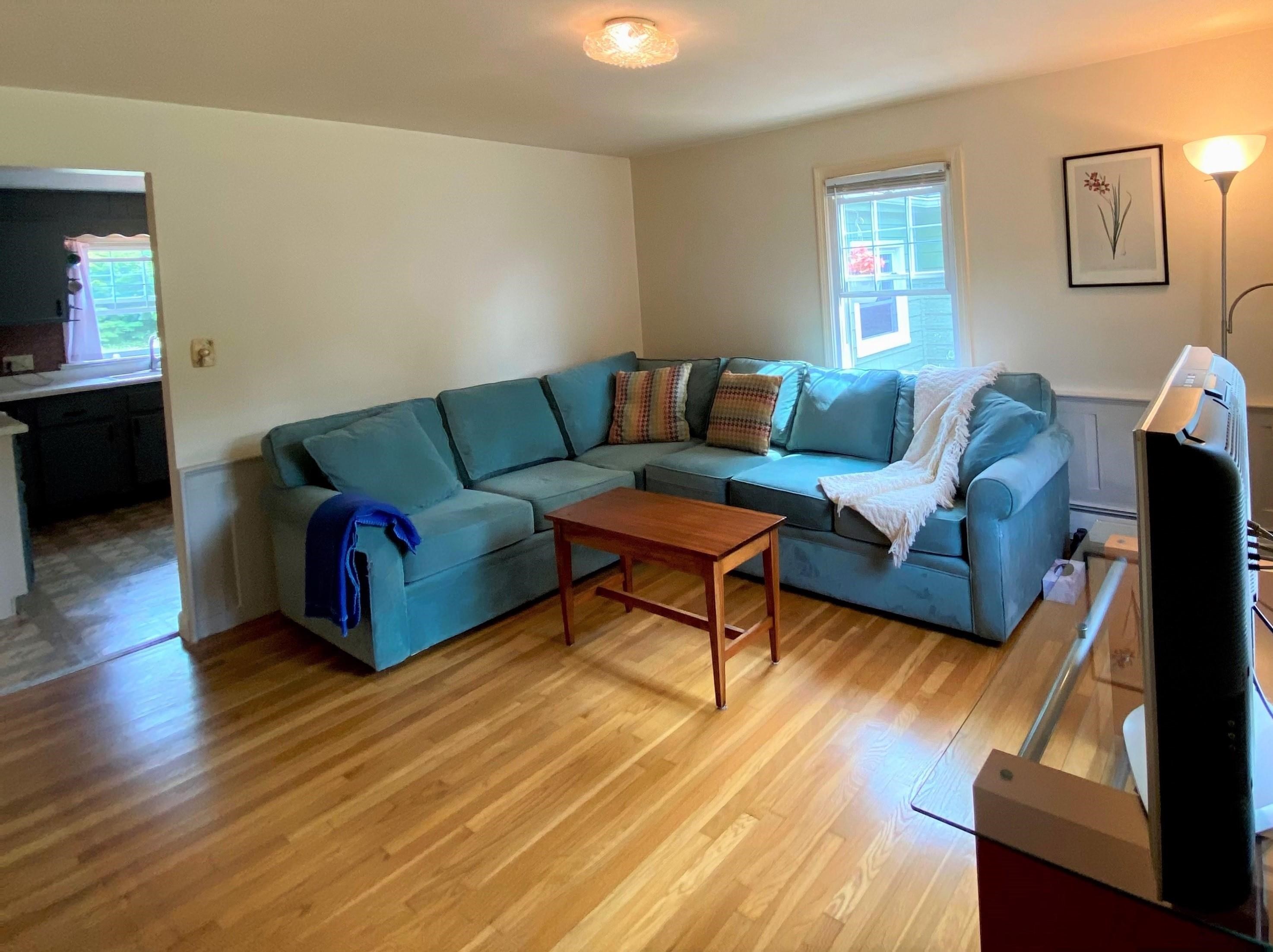 4 Robin Glen Road Stratham, NH 03885 - Photo 4 of 23