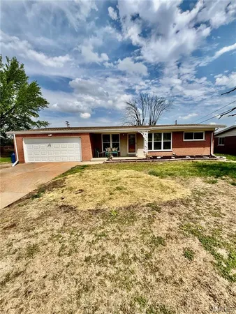 $200,000 | 9824 Tullamoor Drive, St. Louis, MO 63136