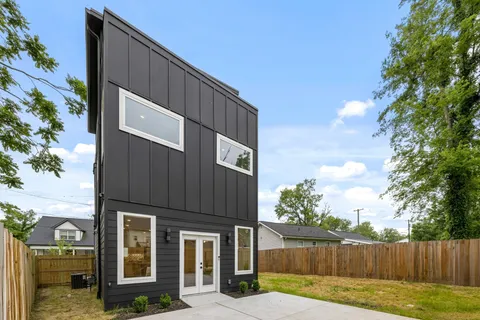$660,000 | 1618 11th Avenue North, Nashville, TN 37208