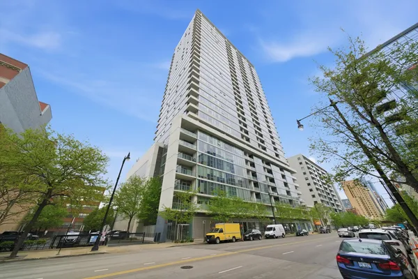 $400,000 | 1720 South Michigan Avenue, Unit 809, Chicago, IL 60616