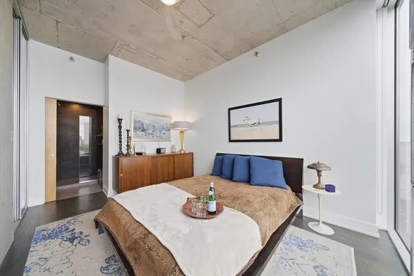 $400,000 | 1720 South Michigan Avenue, Unit 809, Chicago, IL 60616