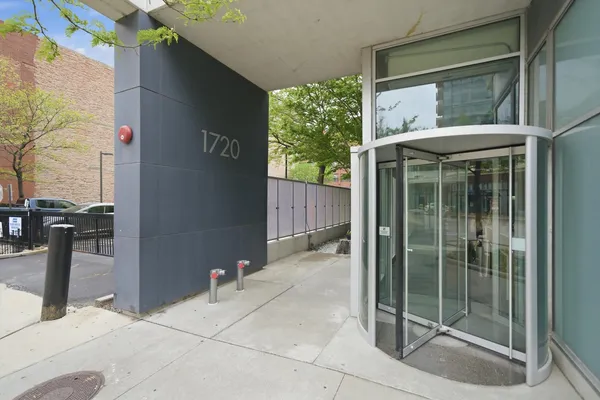 $400,000 | 1720 South Michigan Avenue, Unit 809, Chicago, IL 60616