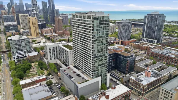 $400,000 | 1720 South Michigan Avenue, Unit 809, Chicago, IL 60616