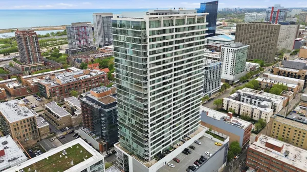 $400,000 | 1720 South Michigan Avenue, Unit 809, Chicago, IL 60616