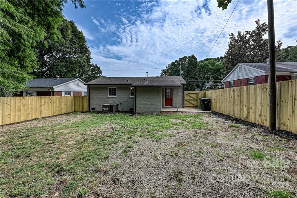 3947 Tillman Road Charlotte, NC 28208 - Photo 19 of 24 Gallery Image 19