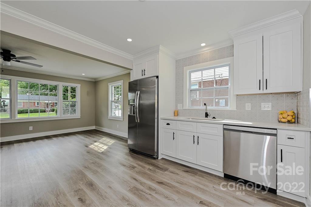 3947 Tillman Road Charlotte, NC 28208 - Photo 5 of 24 Gallery Image 5