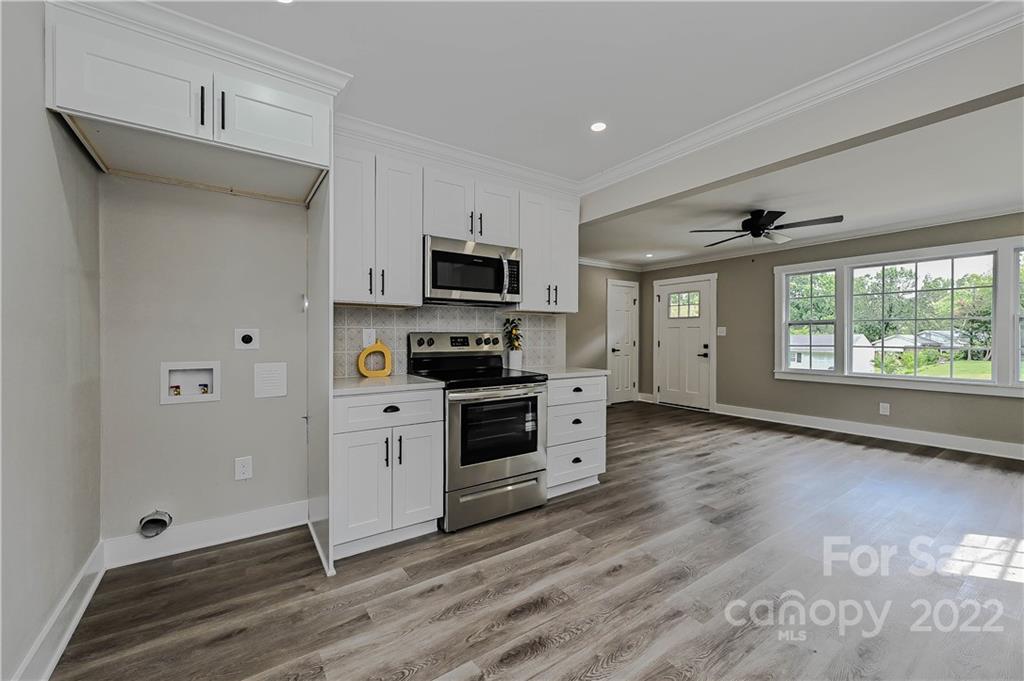 3947 Tillman Road Charlotte, NC 28208 - Photo 6 of 24 Gallery Image 6