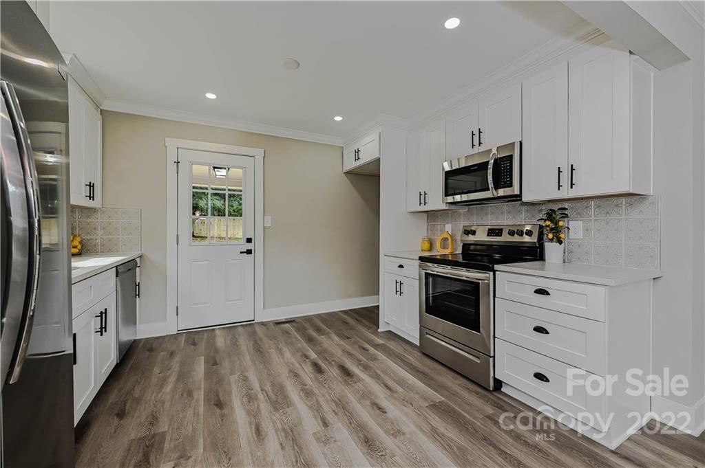 3947 Tillman Road Charlotte, NC 28208 - Photo 7 of 24 Gallery Image 7
