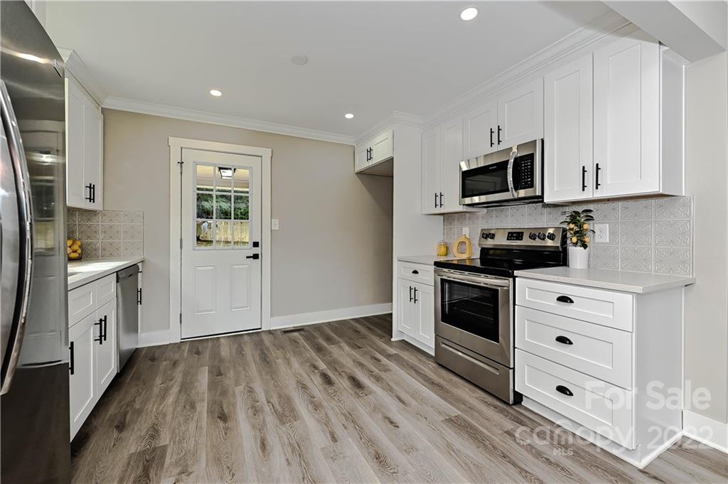 3947 Tillman Road Charlotte, NC 28208 - Photo 8 of 24 Gallery Image 8