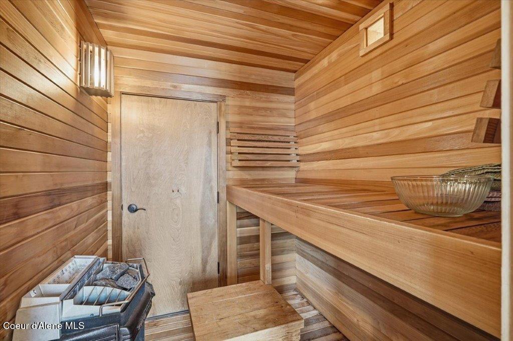 34129 Scenic Bay Road Bayview, ID 83803 - Photo 49 of 72 41-Sauna