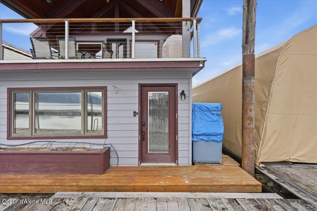 34129 Scenic Bay Road Bayview, ID 83803 - Photo 10 of 72 09-Front entry