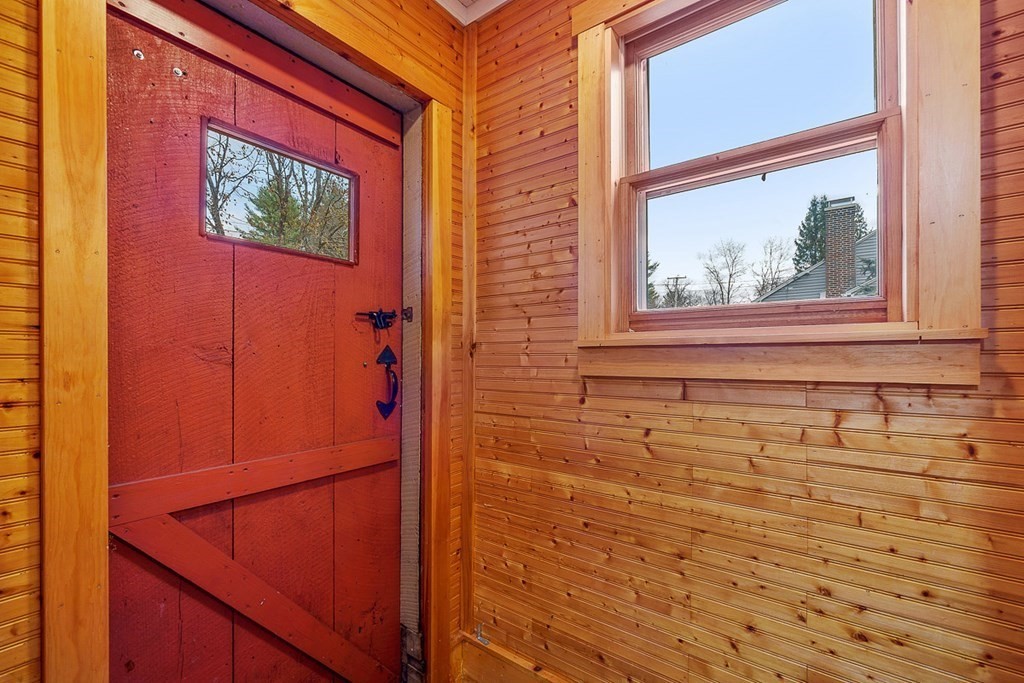 59 Old Common Road Lancaster, MA 01523 - Photo 3 of 37