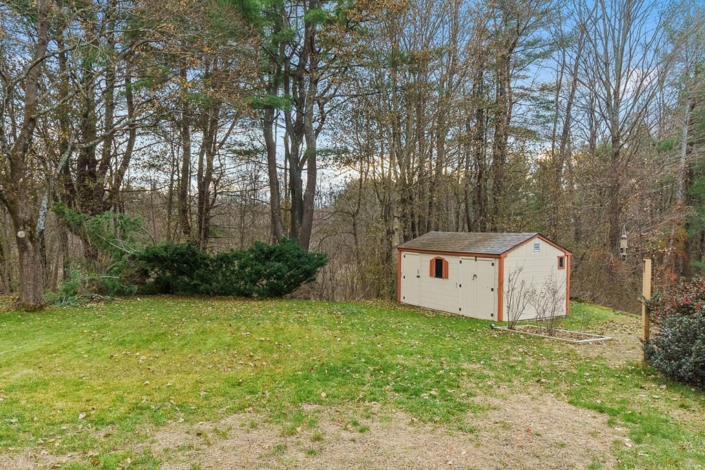 59 Old Common Road Lancaster, MA 01523 - Photo 32 of 37