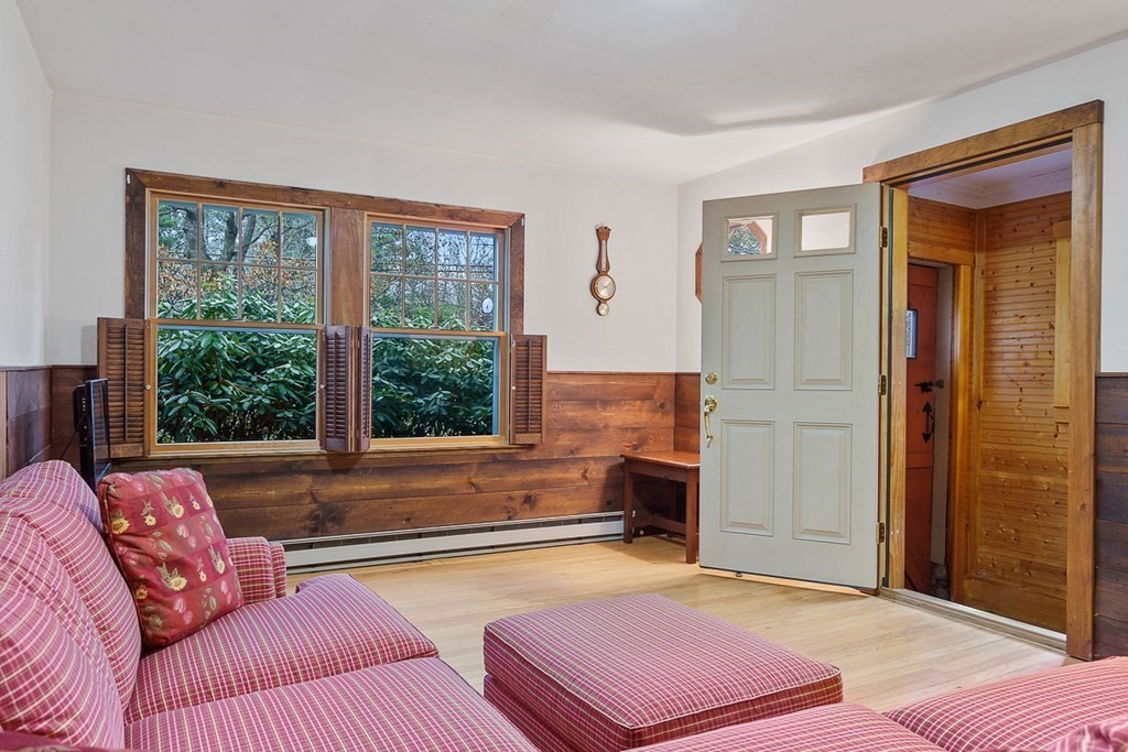 59 Old Common Road Lancaster, MA 01523 - Photo 4 of 37