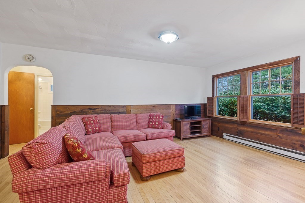 59 Old Common Road Lancaster, MA 01523 - Photo 6 of 37
