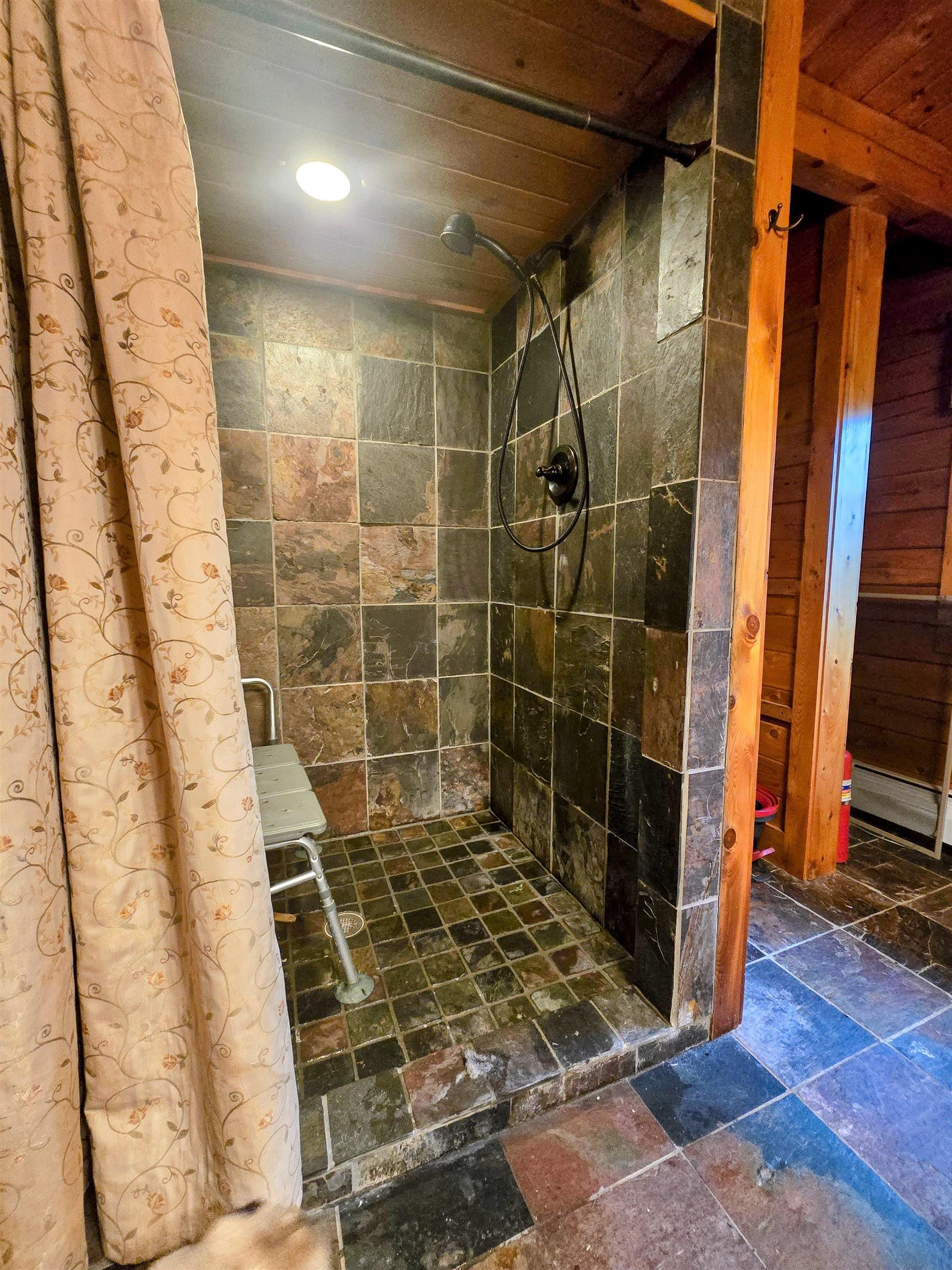 1727 Highway 14 Irasburg, VT 05845 - Photo 13 of 26