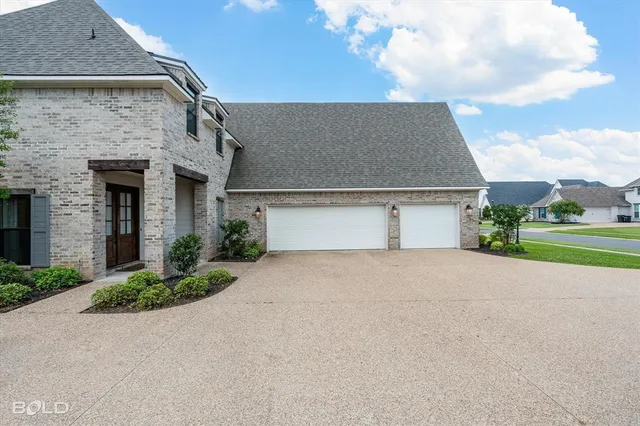 front view of house with a yard