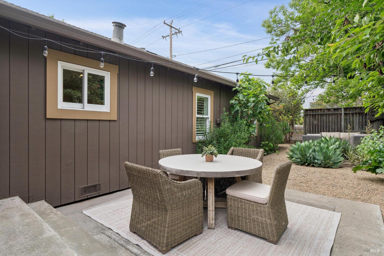 236 Powell Avenue Healdsburg, CA 95448 - Photo 19 of 34