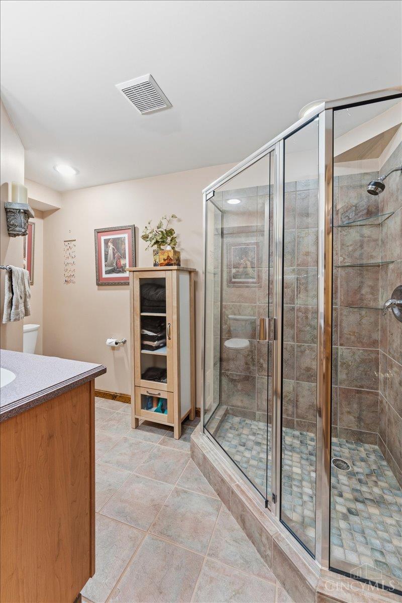 436 Heathgate Road Cincinnati, OH 45255 - Photo 55 of 78