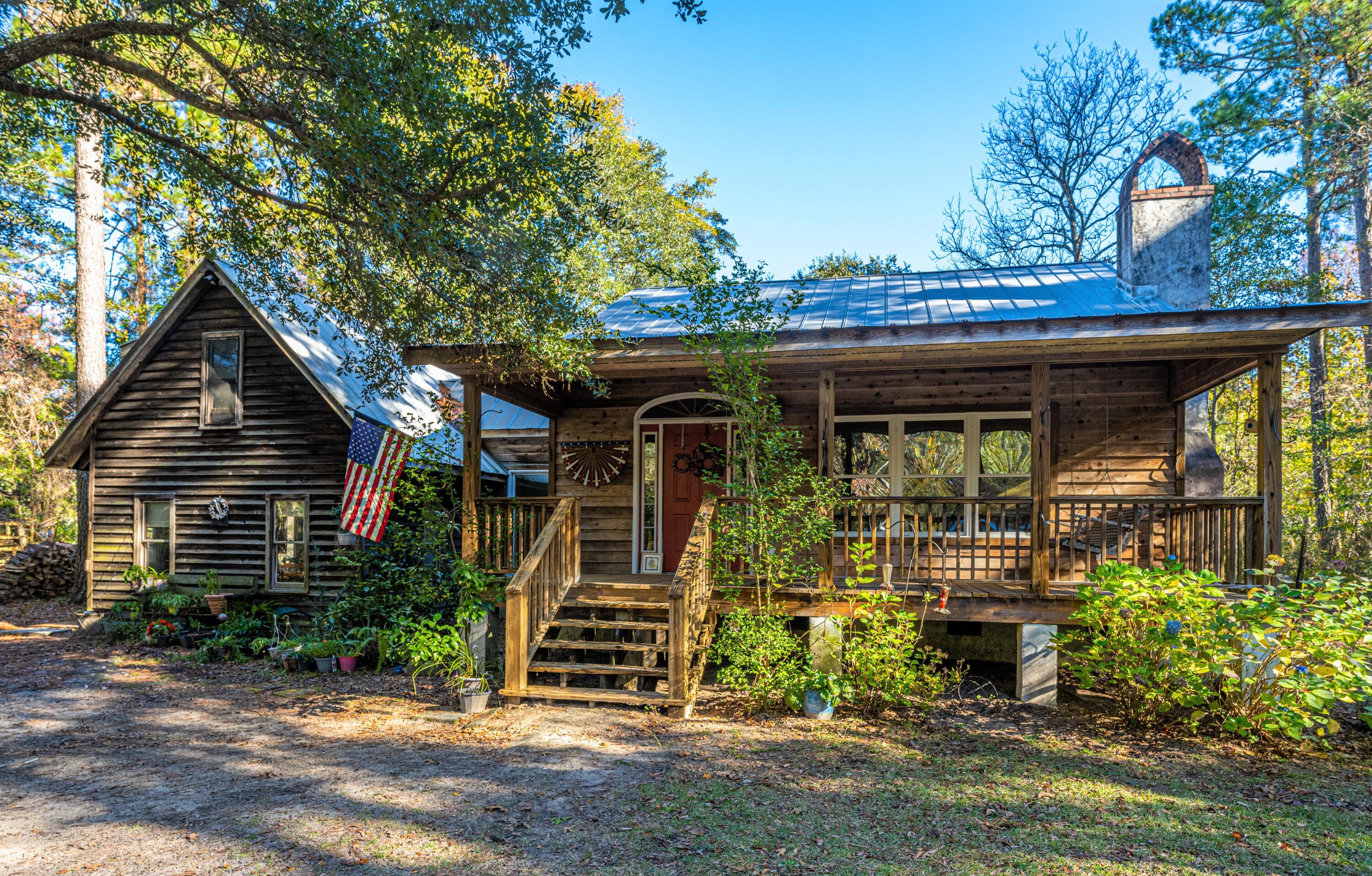 1556 Palmers Bridge - Front