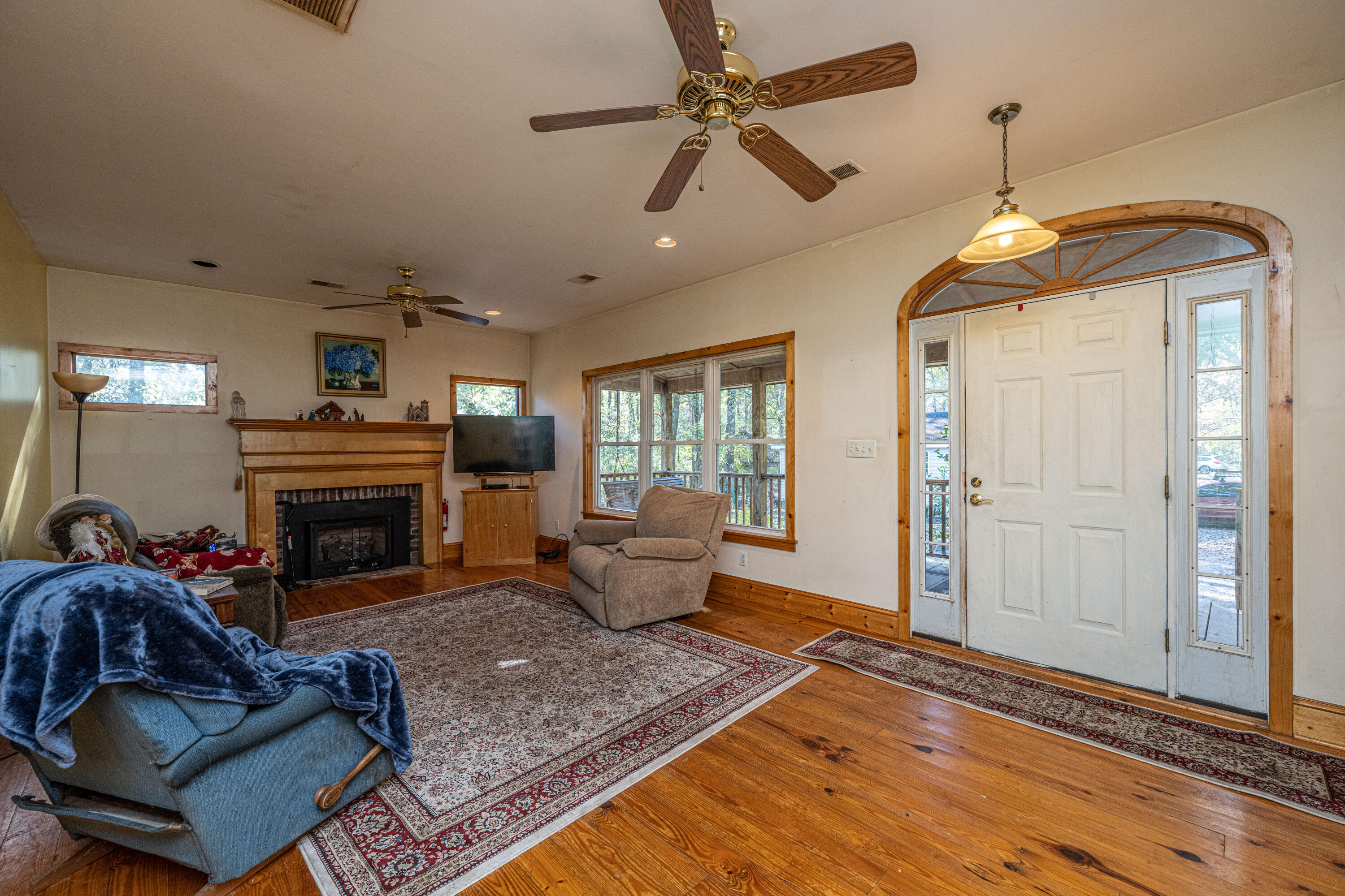 1556PalmerBridgeRd21