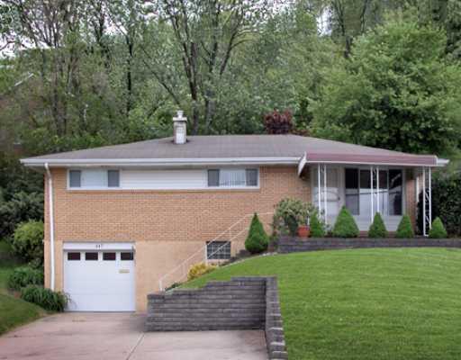 447 Lindsay Road Carnegie, PA 15106 - Photo 1 of 8 Exterior Front.