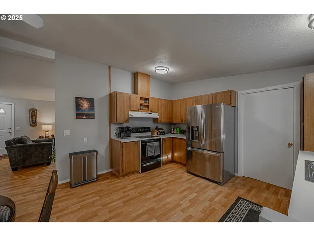 $399,000 | 150 North 11th Street, Lakeside, OR 97449