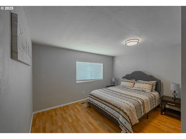 $399,000 | 150 North 11th Street, Lakeside, OR 97449