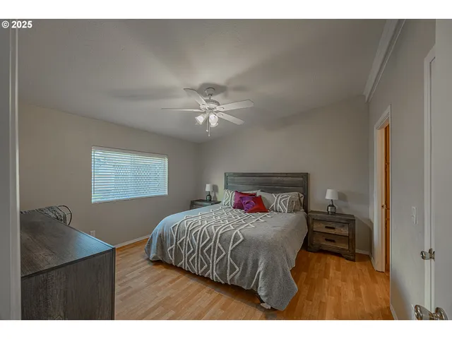 $399,000 | 150 North 11th Street, Lakeside, OR 97449