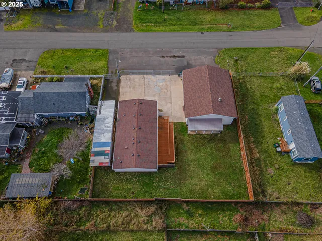 $399,000 | 150 North 11th Street, Lakeside, OR 97449