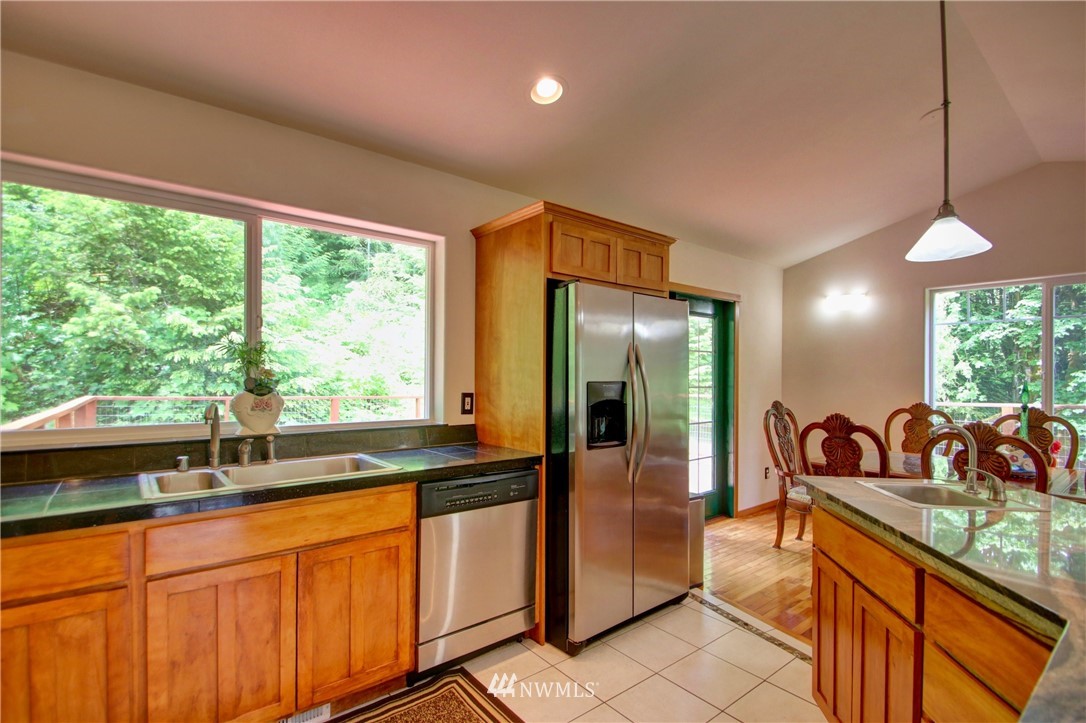 20918 Frank Waters Road Stanwood, WA 98292 - Photo 10 of 40 Gallery Image 10