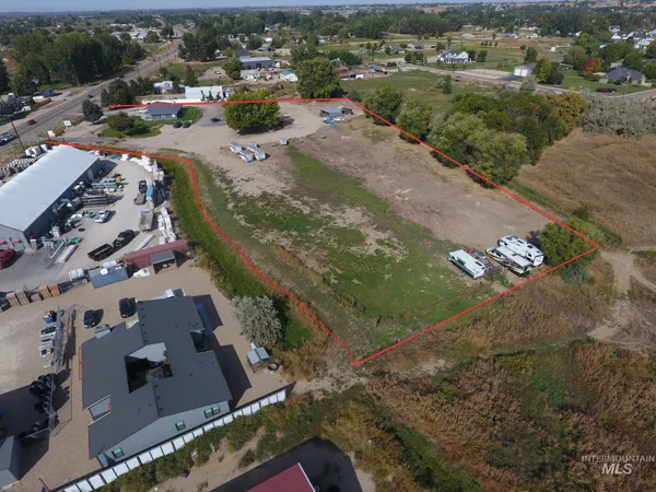 $2,100,000 | 8390 Hwy 44 Middleton Id 83644, Middleton, ID 83644