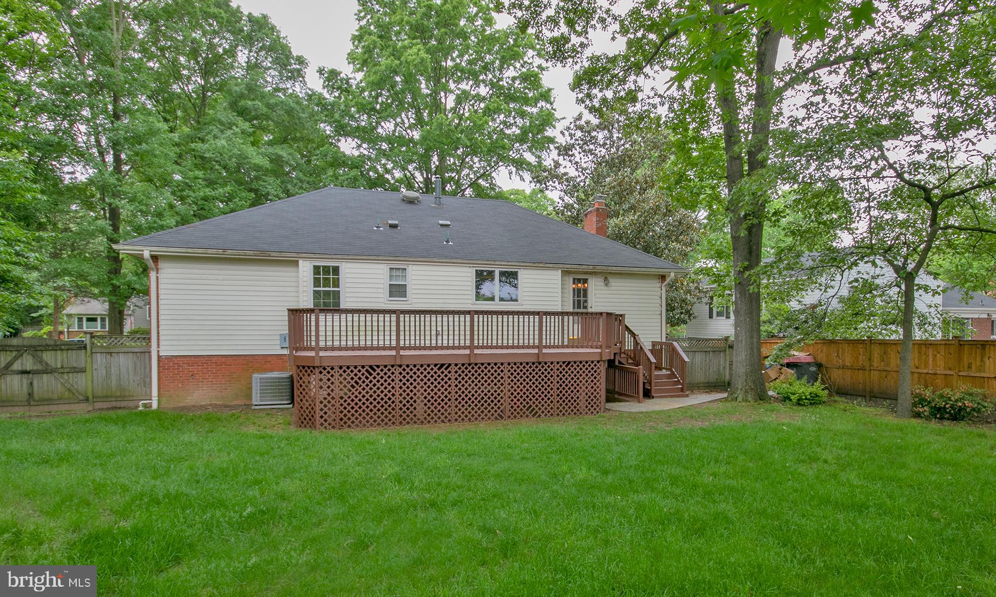 1704 Old Stage Road Alexandria, VA 22308 - Photo 3 of 34 Rear of home - Large, fenced back yard