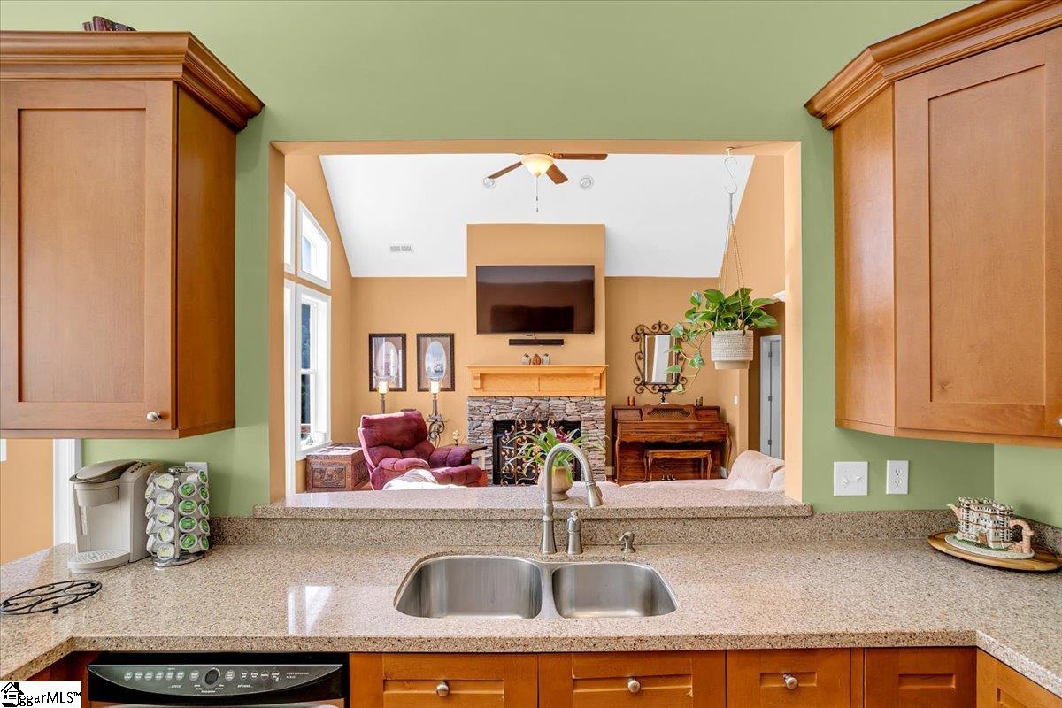 2493 Poole Road Greer, SC 29651 - Photo 13 of 36