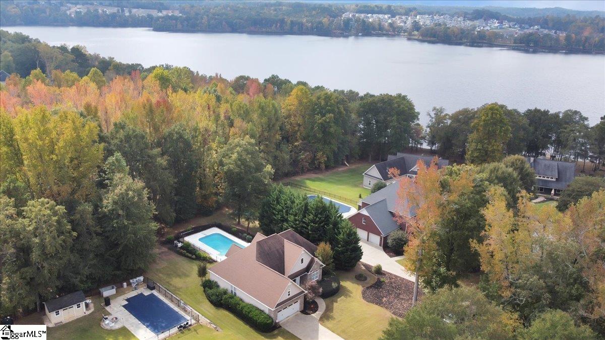 2493 Poole Road Greer, SC 29651 - Photo 3 of 36