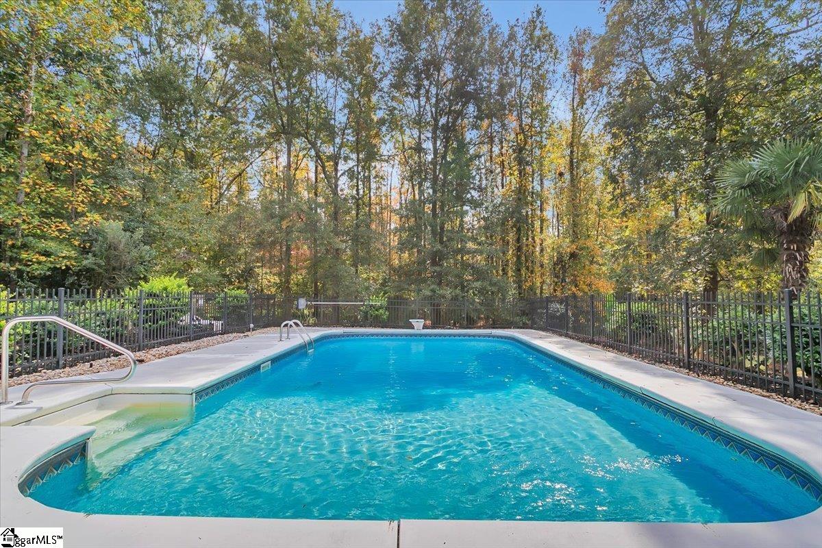2493 Poole Road Greer, SC 29651 - Photo 31 of 36